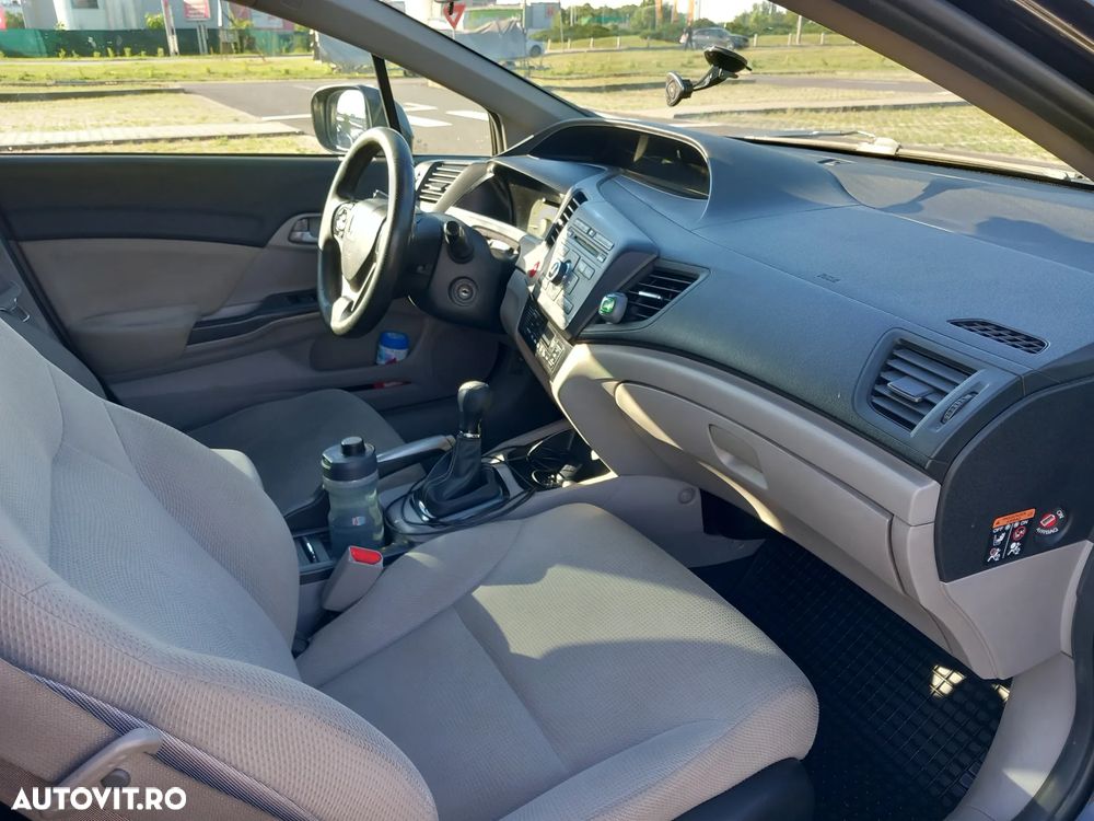 Honda Civic 1.8 MT ES - 15