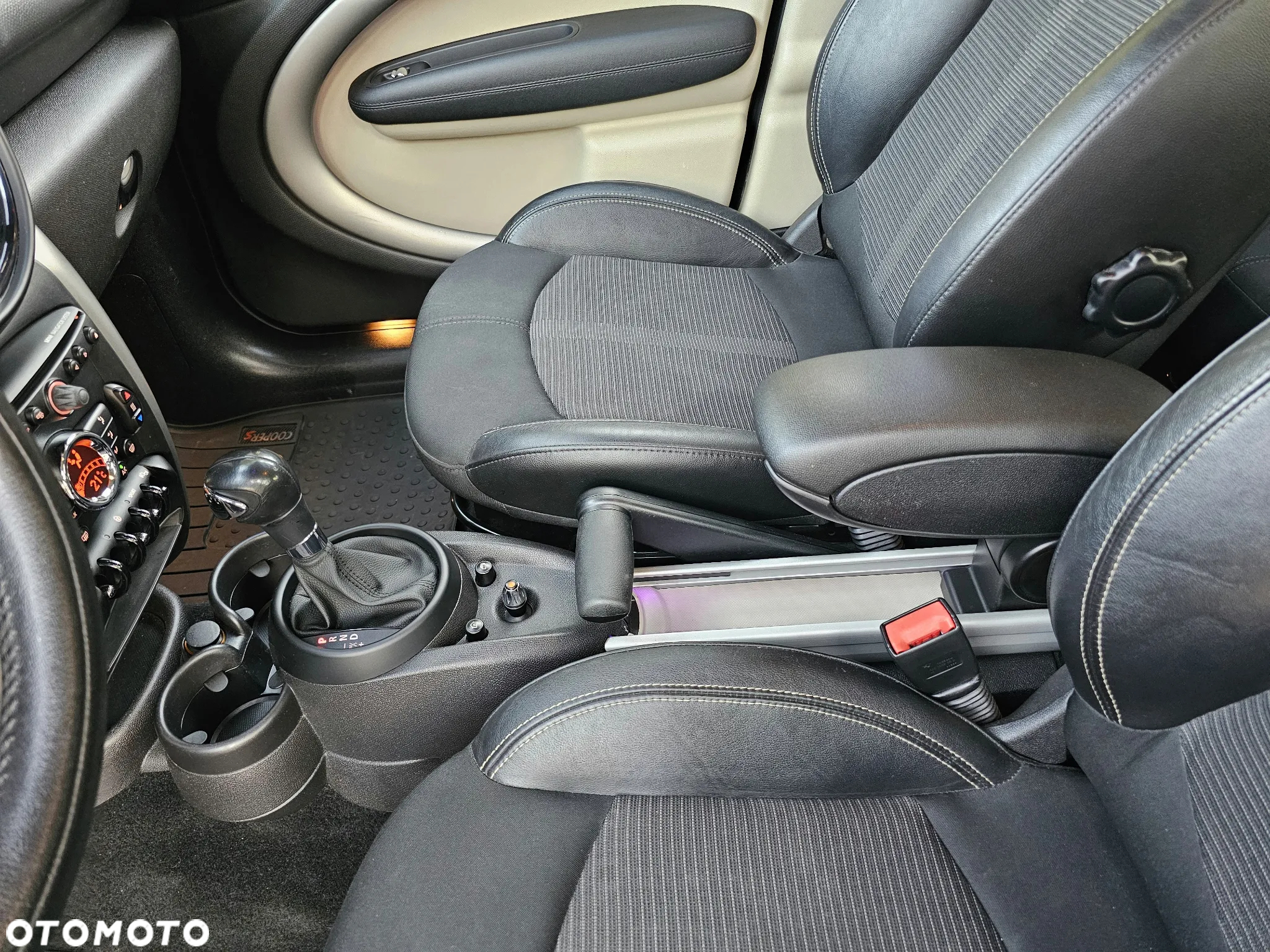 MINI Countryman - 25