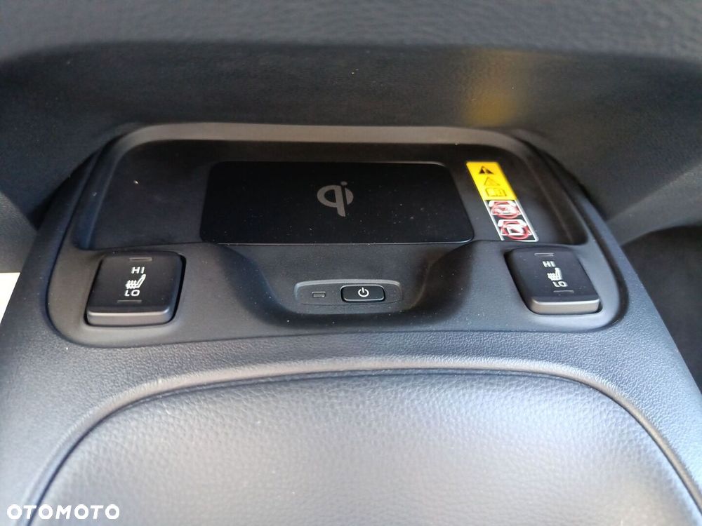 Toyota Corolla 1.8 Hybrid Comfort - 22