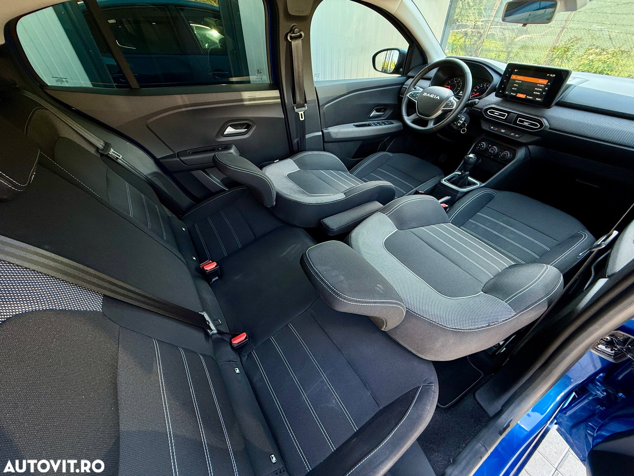 Dacia Logan TCe 90 MT6 Prestige - 26