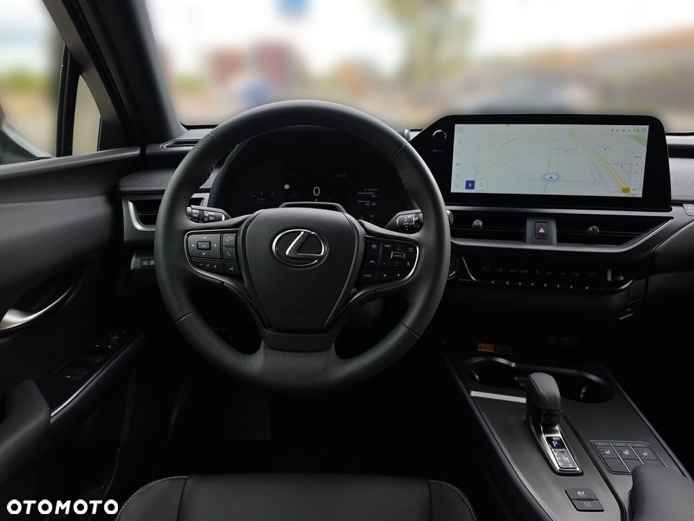 Lexus UX 300h F Sport Design - 12