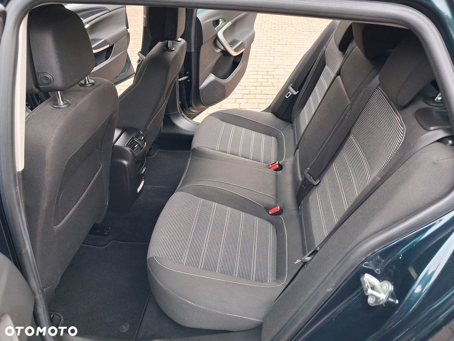 Opel Insignia - 16