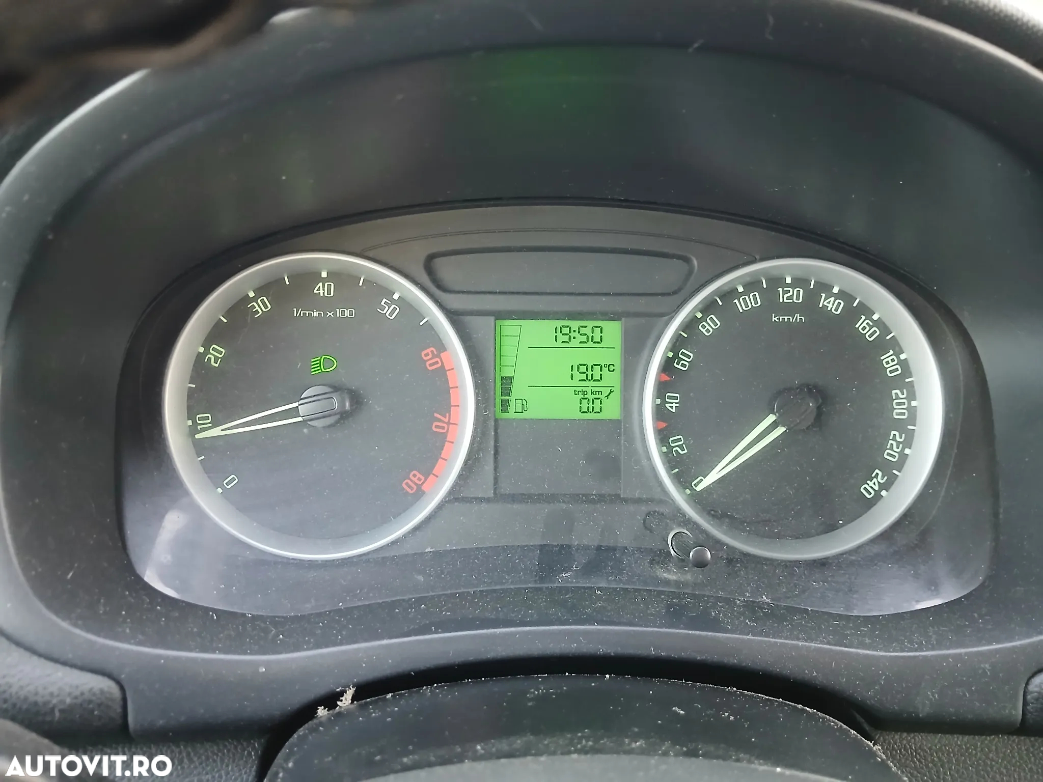 Skoda Roomster 1.2 FAMILY - 9