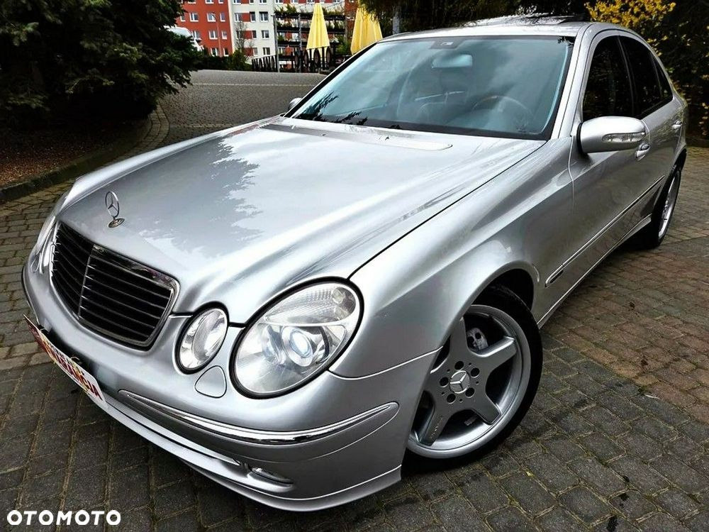 Mercedes-Benz Klasa E 500 T Avantgarde - 24