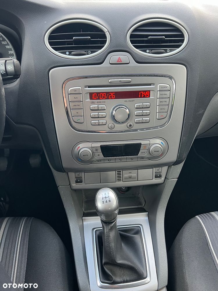 Ford Focus 1.6 16V Black Magic - 19
