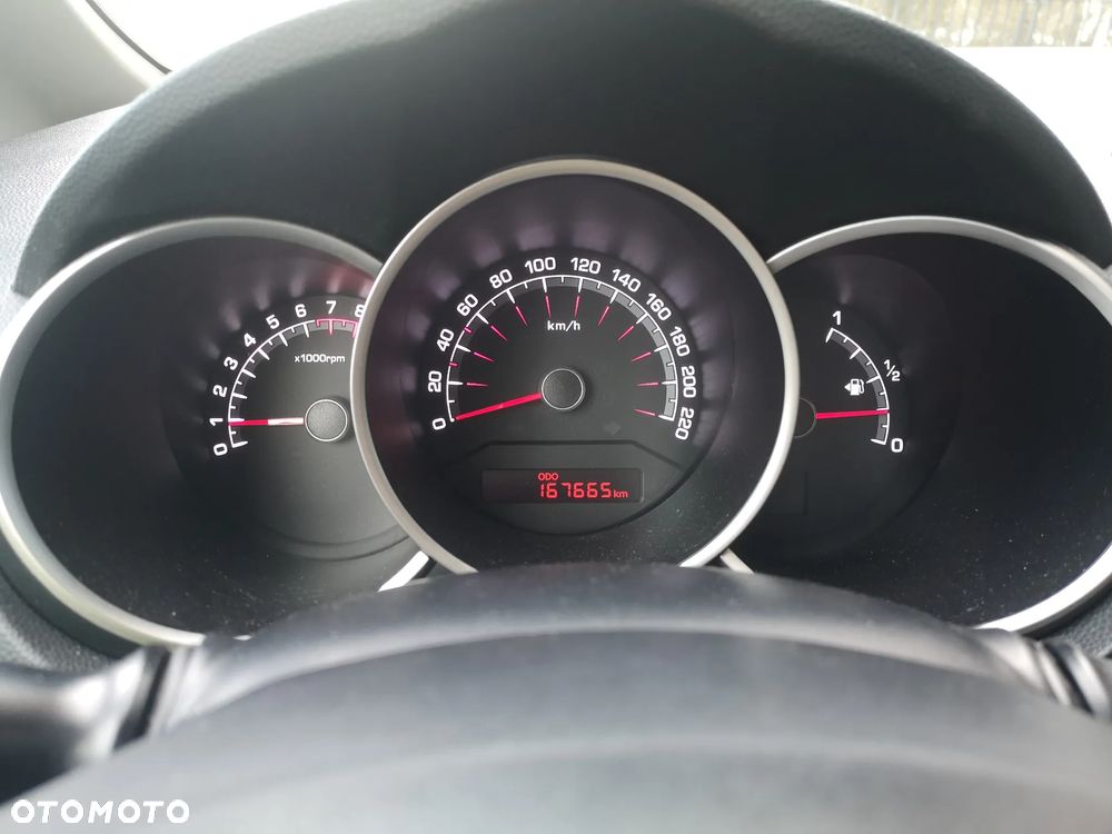 Kia Venga 1.4 Business Line - 16