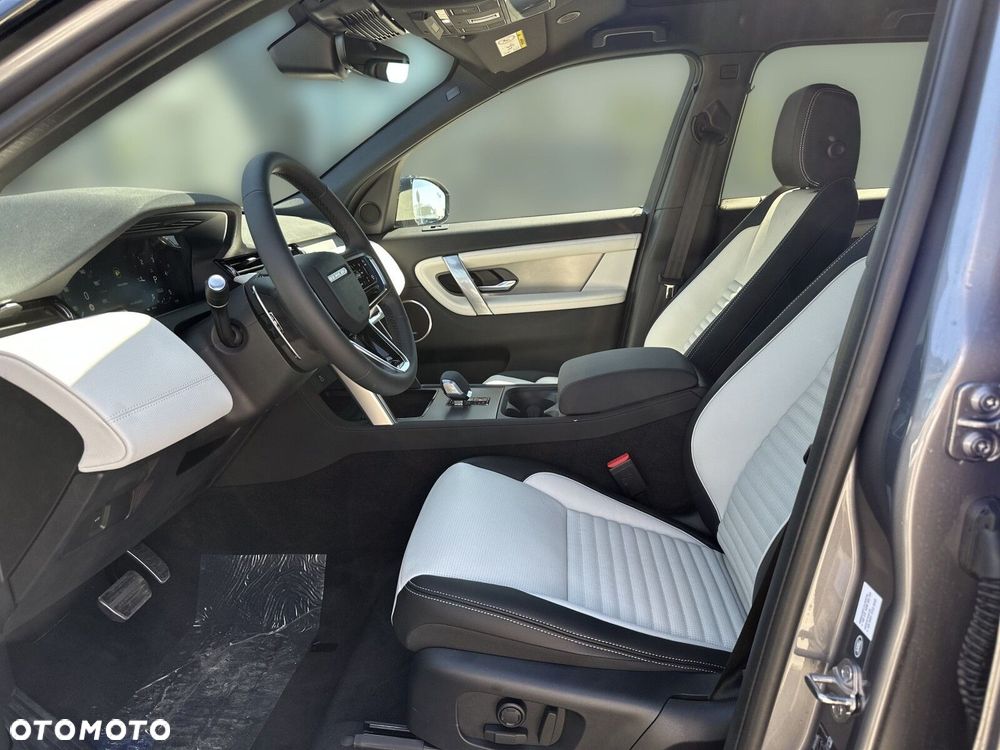 Land Rover Discovery Sport - 11
