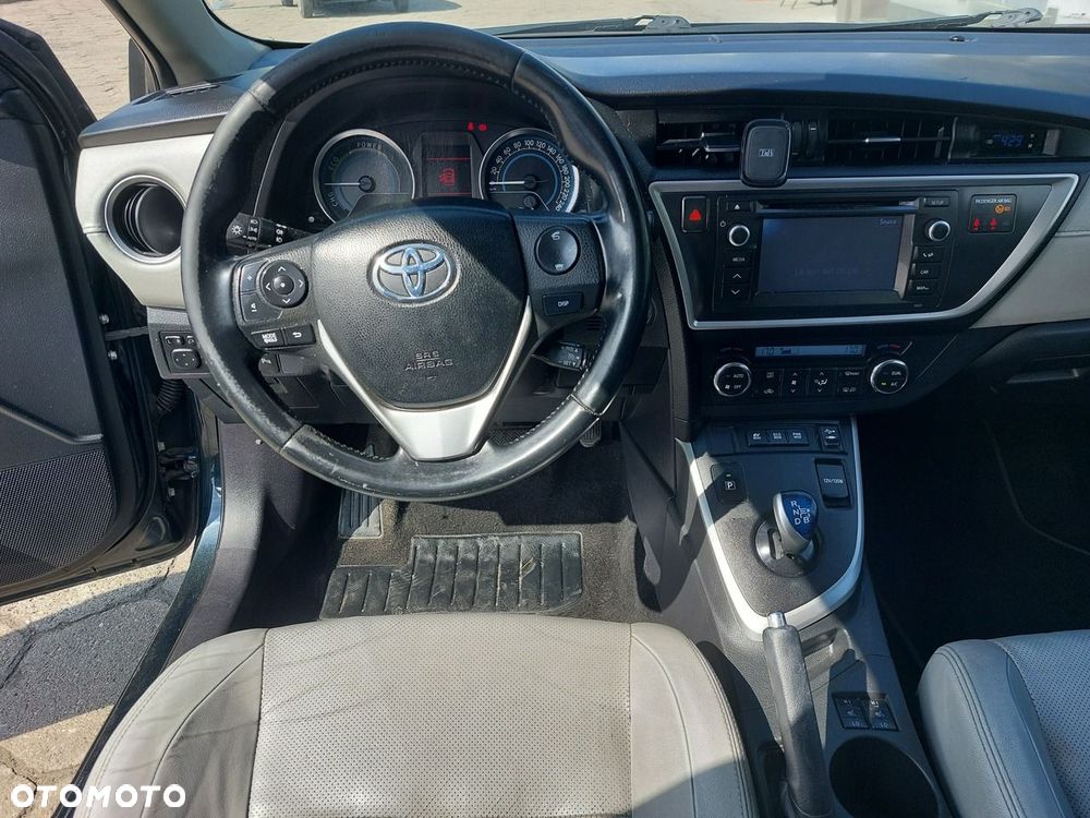 Toyota Auris - 18