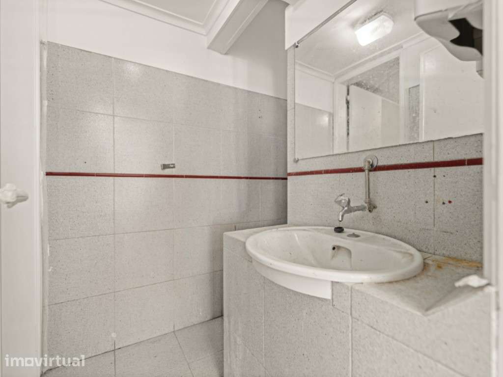 Loja para arrendamento na Venteira (Amadora) - 268 m² - Grande imagem: 5/20