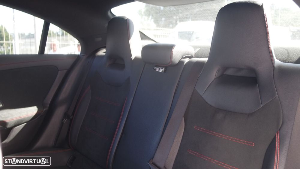 Mercedes-Benz CLA 180 d - 18