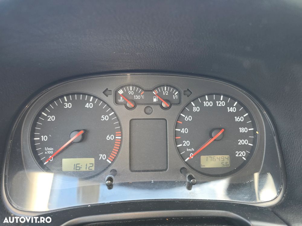 Volkswagen Golf 1.6 - 6