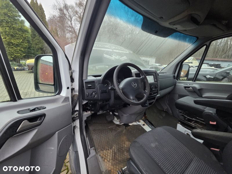 Mercedes-Benz 215 CDI - 11