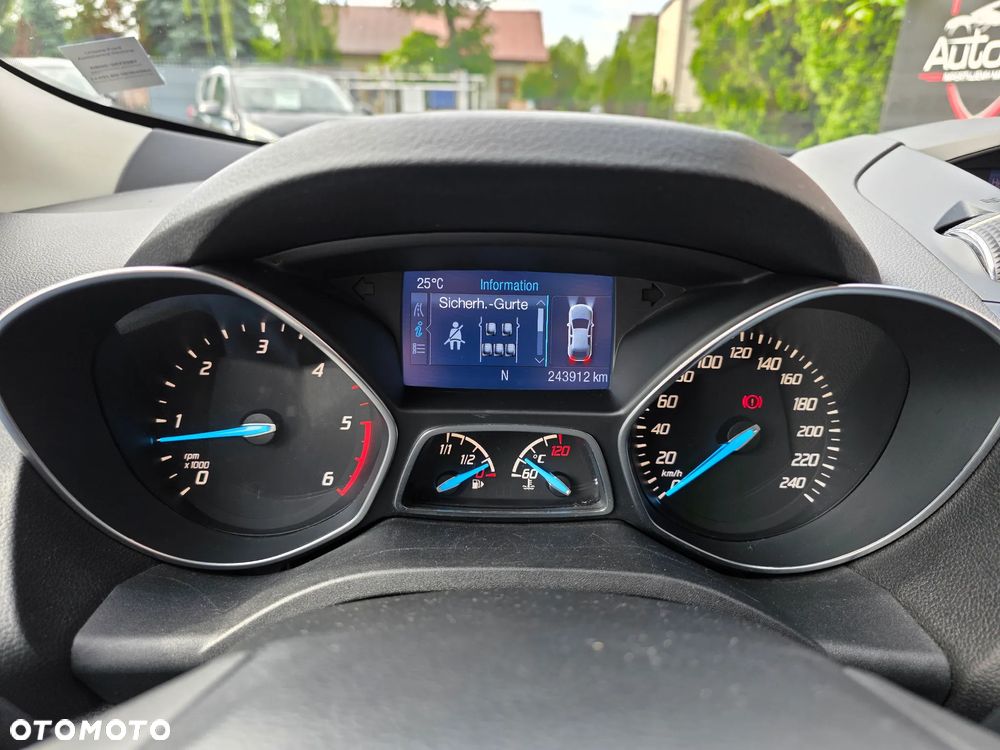 Ford Kuga 2.0 TDCi 2x4 Titanium - 20