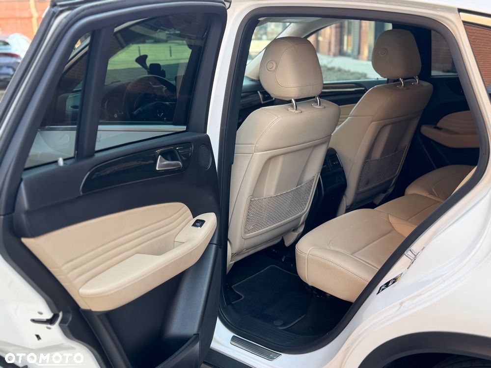 Mercedes-Benz GLE - 13