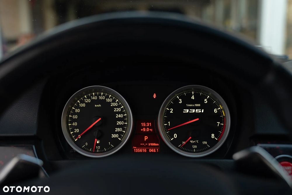 BMW Seria 3 335i - 26
