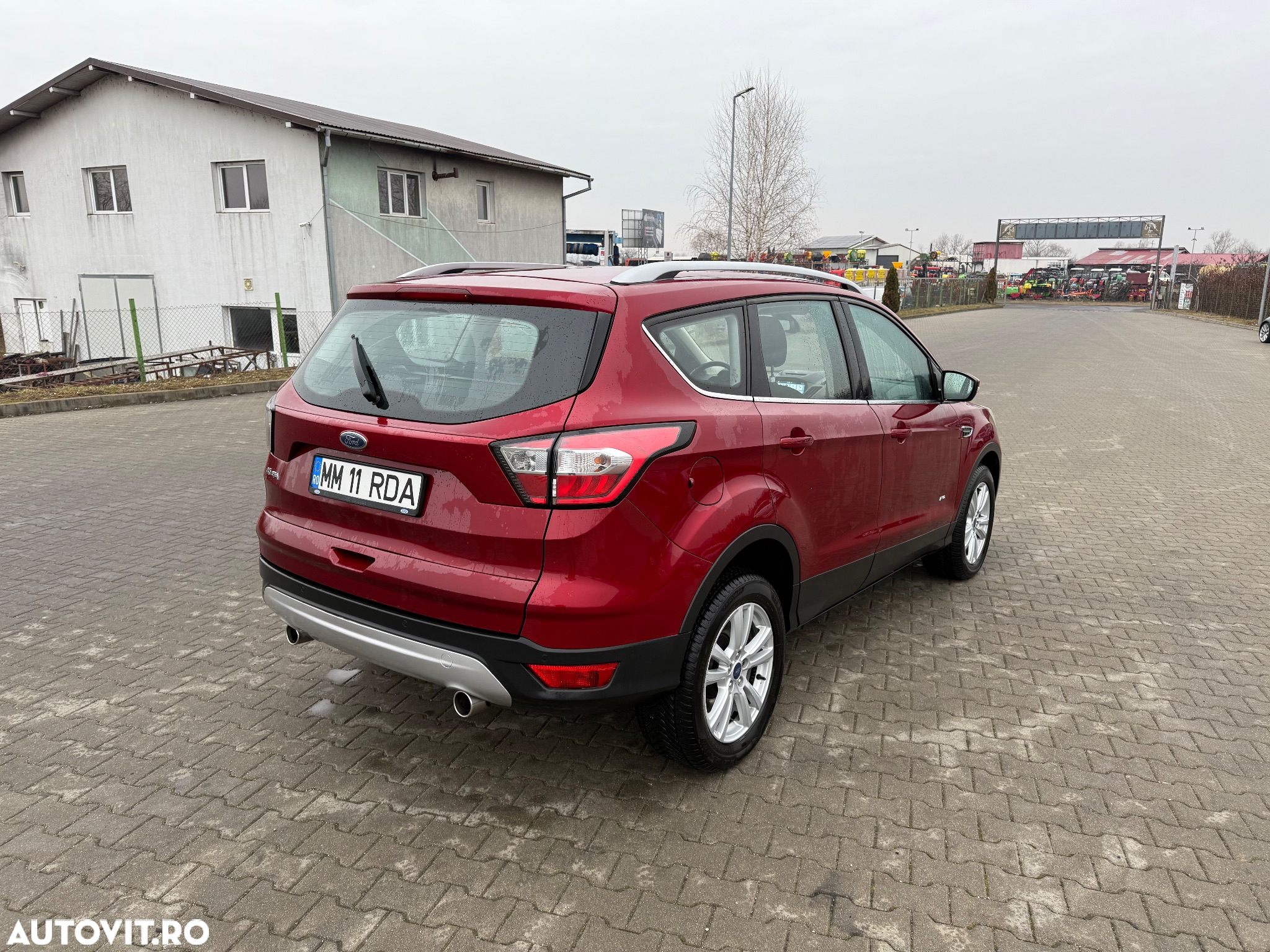 Ford Kuga 2.0 TDCi 4WD Powershift Titanium - 4
