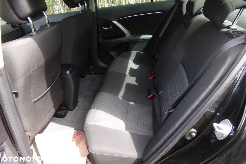 Toyota Avensis 2.0 D-4D Premium - 17