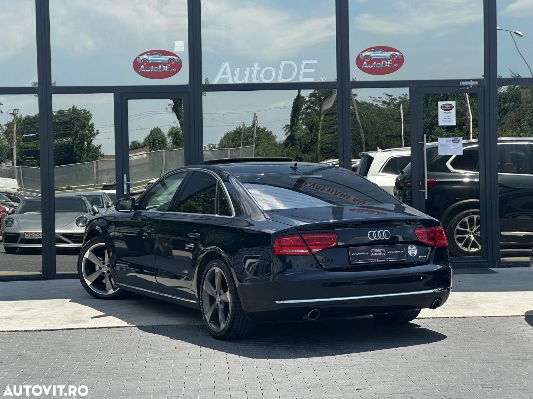 Audi A8 - 4
