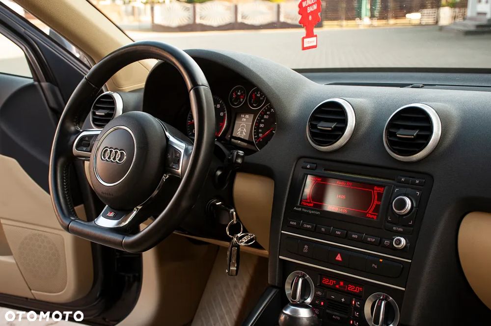 Audi A3 Sportback 1.8 TFSI S tronic Ambiente - 17