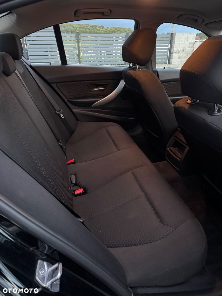 BMW Seria 3 - 30