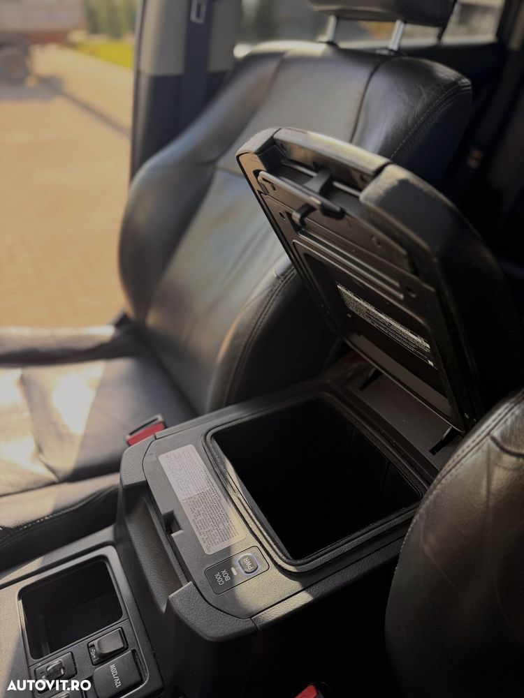 Toyota Land Cruiser 3.0l Turbo D-4D Aut. AVS 7 Locuri Luxury - 10