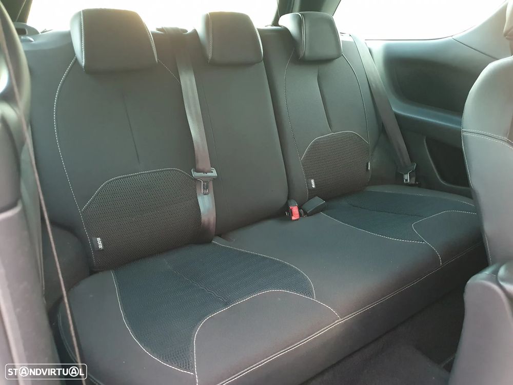 Citroën DS3 1.6 e-HDi So Chic - 27