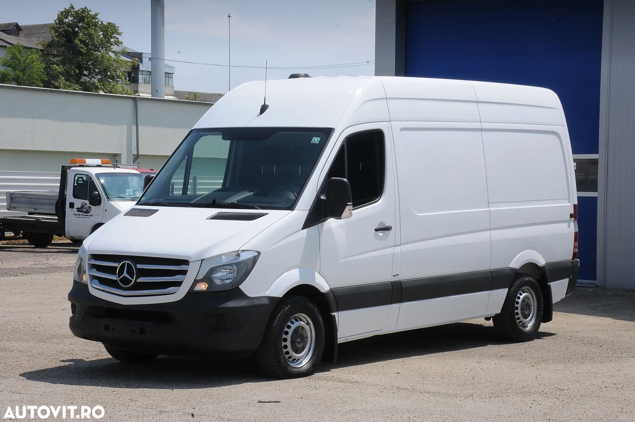 Mercedes-Benz Sprinter - 1