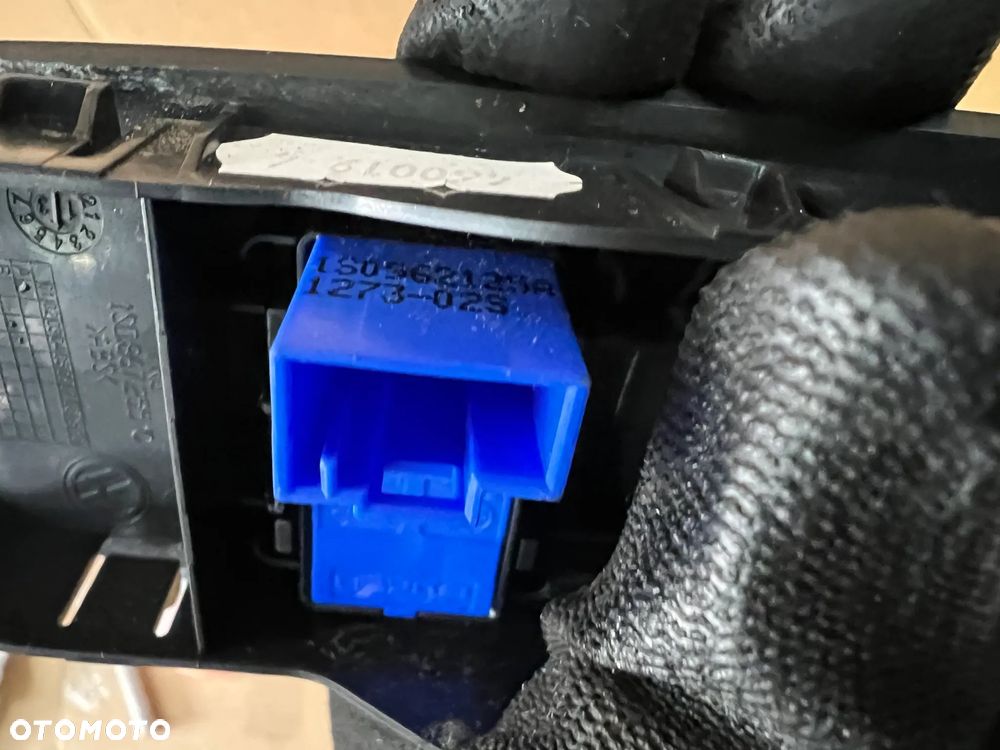 Przełącznik szyby lewy przód kierowcy VW UP 1S0867255C 1S0959855 - 5