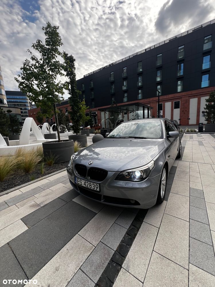 BMW Seria 5 525d - 17