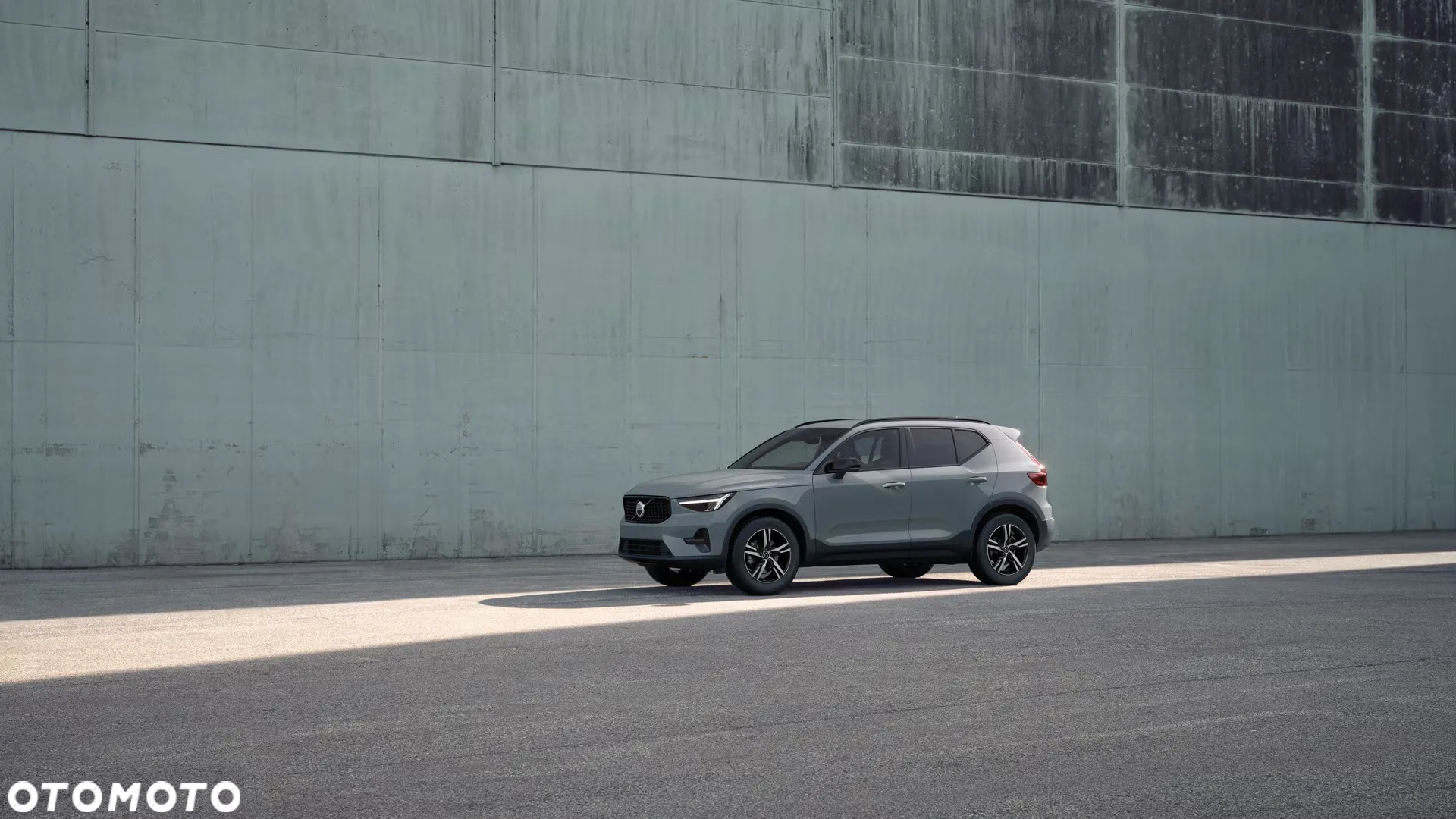 Volvo XC 40 B3 Plus Dark - 16