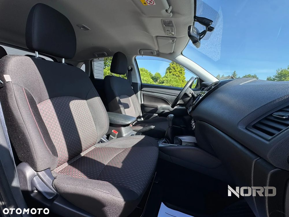 Mitsubishi ASX 1.6 Intense Plus Navi Blue Edition - 16