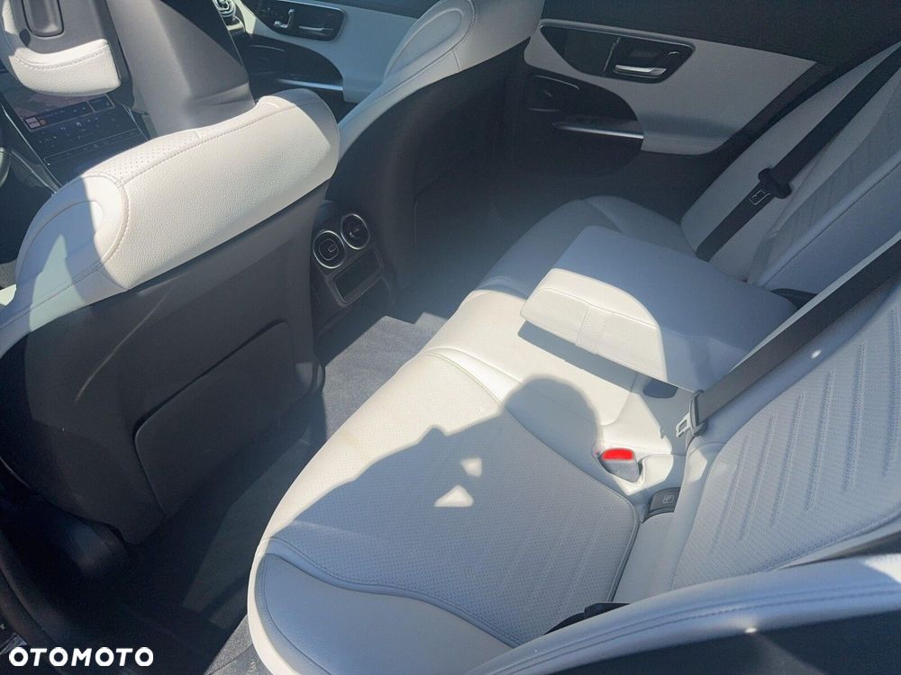 Mercedes-Benz Klasa C 220 d mHEV 4-Matic AMG - 18