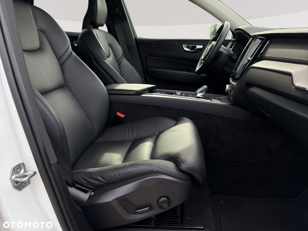 Volvo XC 60 B4 B Inscription - 28
