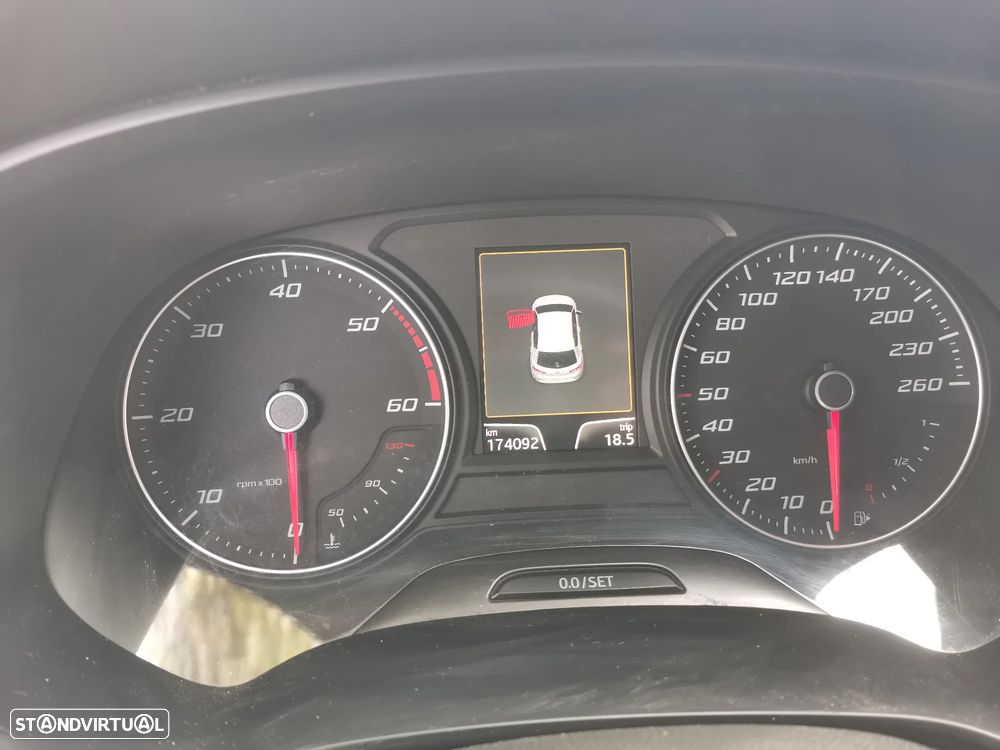 SEAT Leon 1.6 TDI Reference Ecomotive - 9