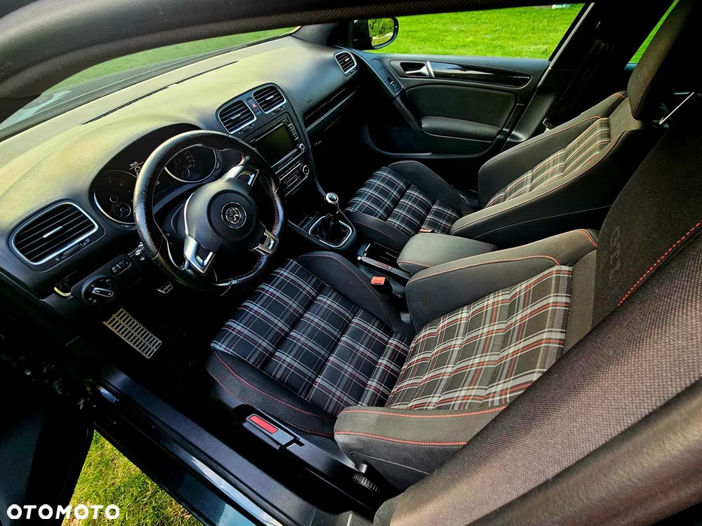 Volkswagen Golf 2.0 TSI GTI - 3