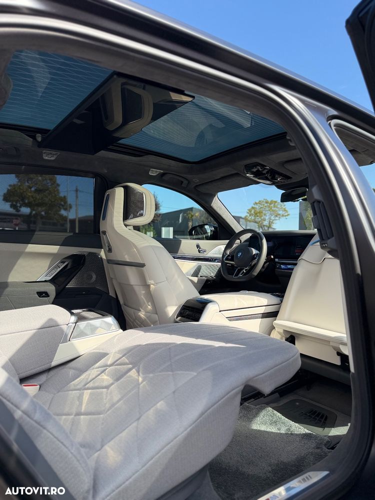 BMW M7 M760e xDrive - 15