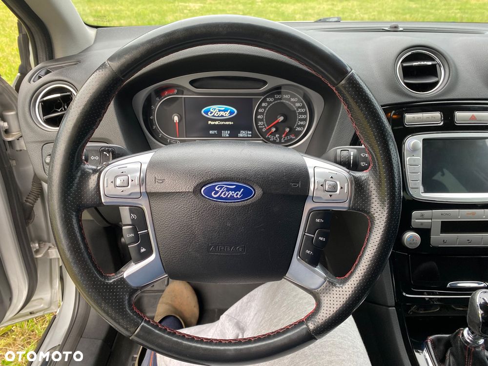 Ford Mondeo 2.5 Titanium S - 14