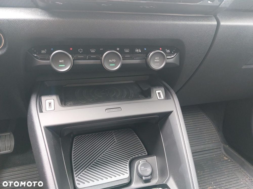 Citroën C4 1.2 mHEV Max eDCT6 - 23