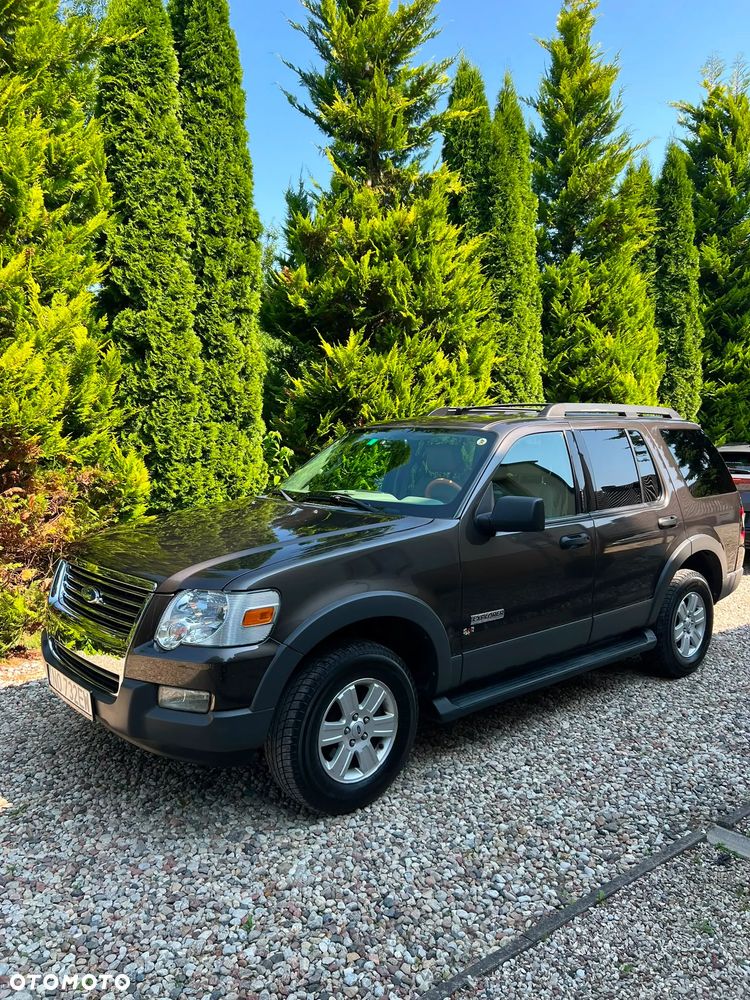 Ford Explorer 4.0 AWD - 1
