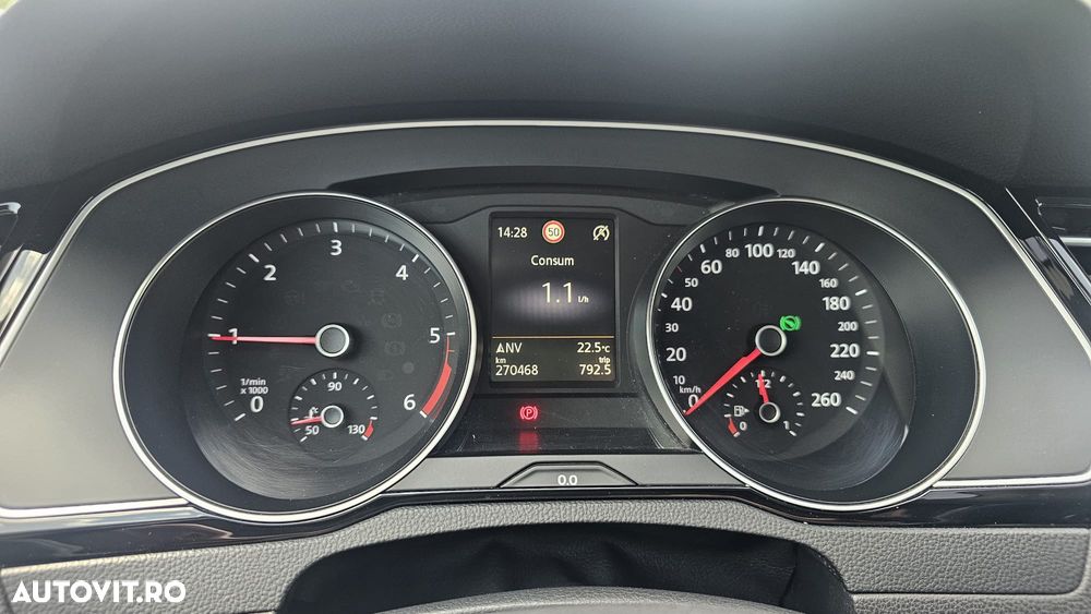 Volkswagen Passat 2.0 TDI DSG Highline - 9