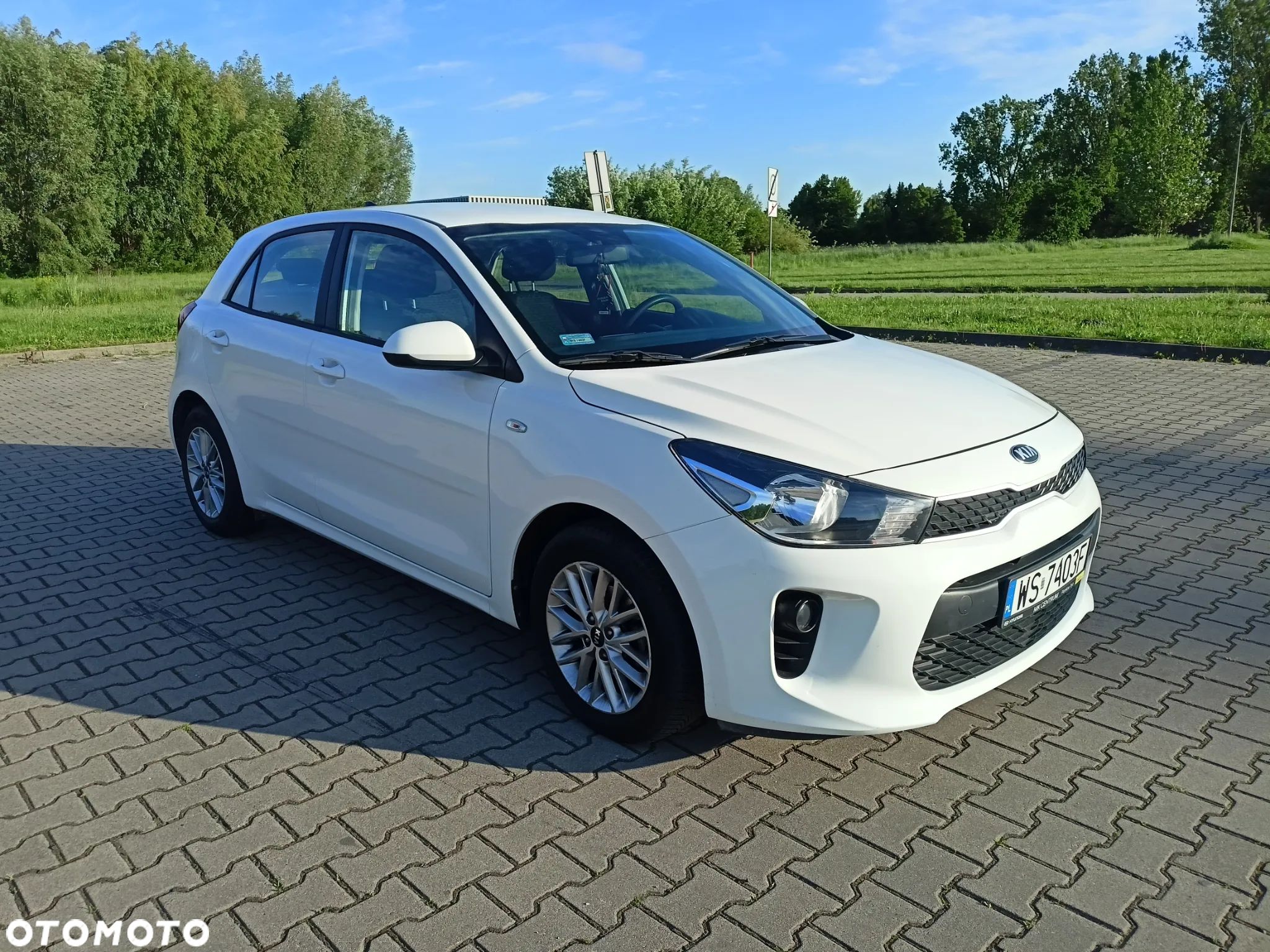 Kia Rio 1.2 L - 1