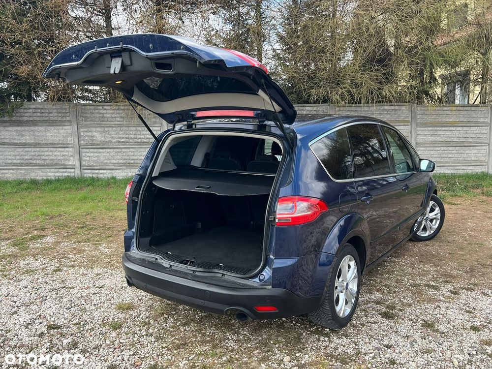 Ford S-Max - 8