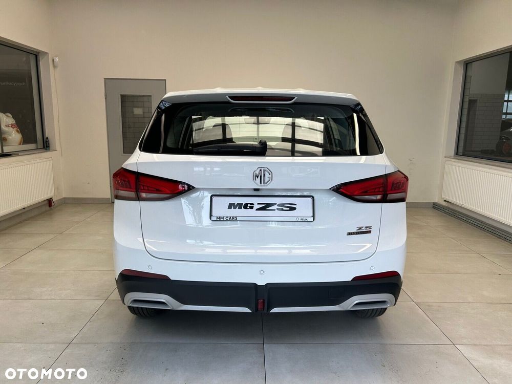 MG ZS Hybrid+ - 6