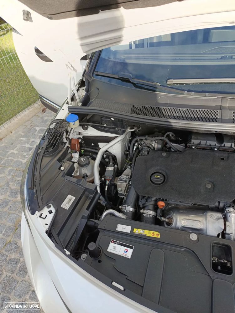 Peugeot 3008 1.5 BlueHDi GT Line EAT8 - 18