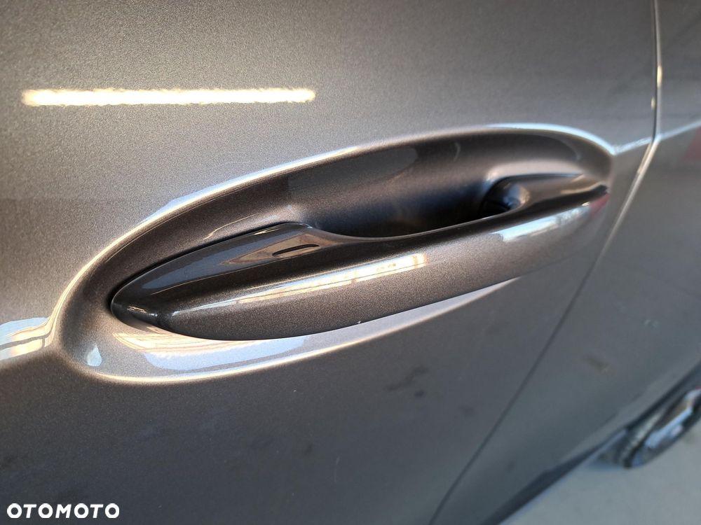 Lexus UX 250h GPF Business 2WD - 36