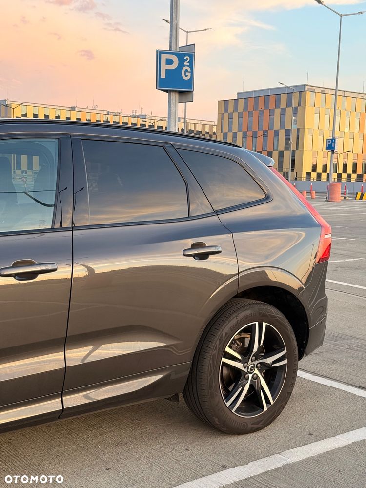 Volvo XC 60 B4 D Plus Dark - 8