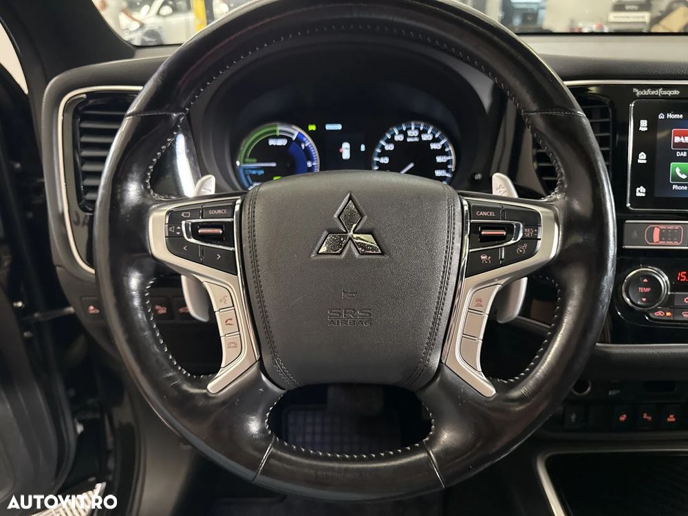 Mitsubishi Outlander - 17