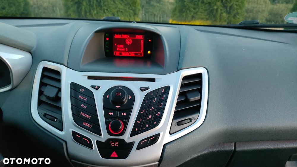 Ford Fiesta - 12