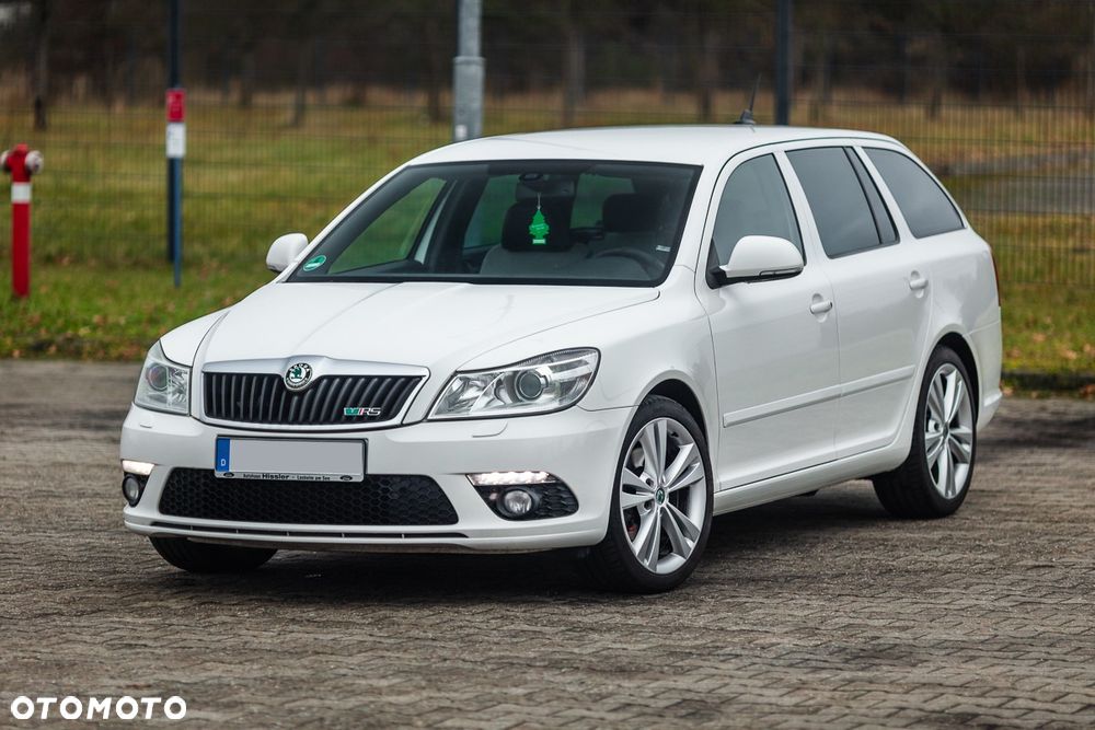 Skoda Octavia 2.0 TDI CR DPF RS - 4