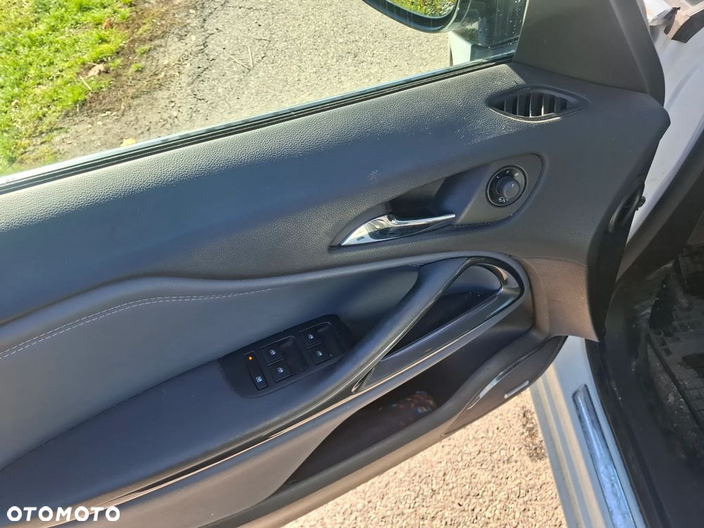 Opel Zafira - 10